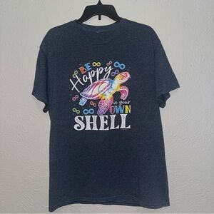 🌴 Graphic Tee with Turtle Design